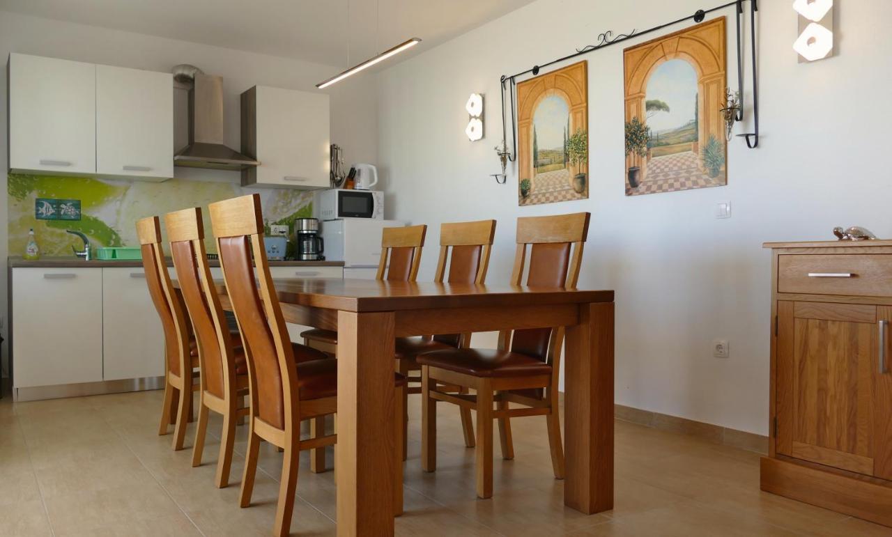 Apartments Le Mare - Pool, Sandstrand, Meerblick, W-Lan, Grill Privlaka  Exterior photo